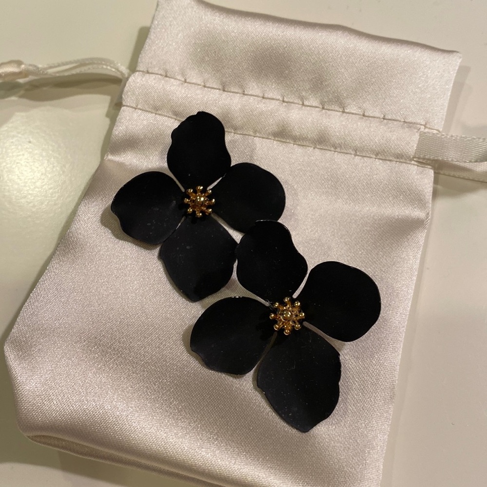 Black flower studs